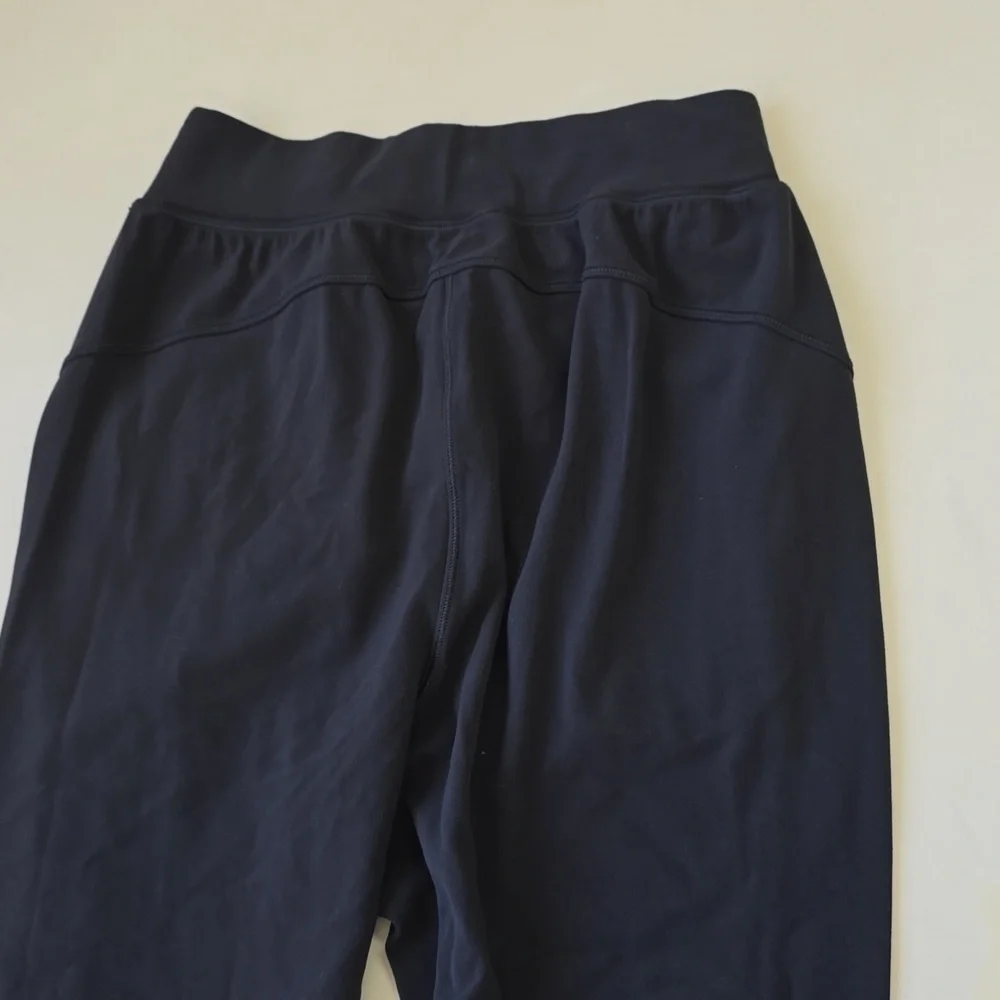 Lululemon Rejuvenate Crop *18